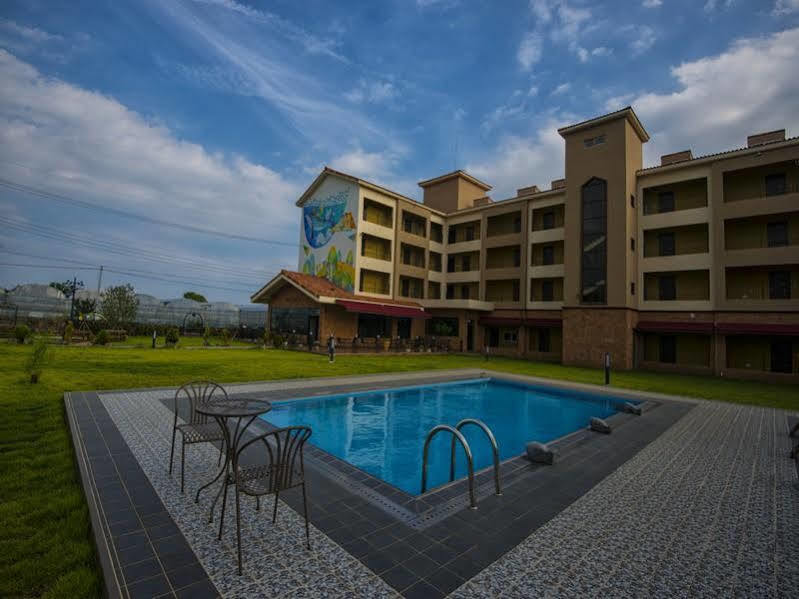 Famille Spa Resort Seogwipo Exterior foto